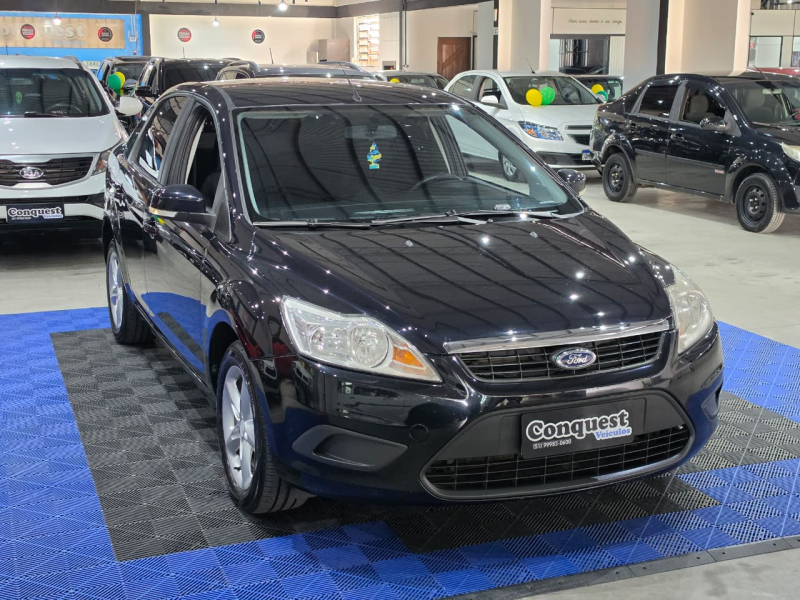  SEDAN | FOCUS